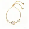 Pulsera de Trébol de Cuatro Hojas de Nácar para Mujer, Exquisita, Lujo Ligero, Gama Alta, Moderna, Diseño de Nicho, Elegante, Versátil, Joyería de Mano Elegante