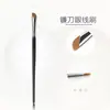 Pincel Delineador Ojo de Hoz Hoja Angular Punta Fina para Esquina del Ojo Pincel de Maquillaje para Detalle de Ojo Cangzhou Herramienta de Maquillaje de Belleza
