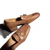 Estilo Luxo Leve Novo Modelo 2026 Salto de 3,5cm Mocassins de Corte Profundo Feitos de Couro Bovino Lavado de Couro de Flor Integral, Sapatos Femininos para Todas as Estações