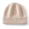 Novos chapéus de cashmere para outono e inverno, unissex, cor sólida, design trançado, estilo casual, quentes e versáteis, com proteção para as orelhas