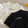 Camiseta de Manga Corta para Niños Niños, Nuevo Estilo Verano 2026, Top con Estampado de Letras para Bebés, Camiseta de Algodón Transpirable de Manga Media para Niñas, Estilo Delgado