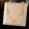 Collar Minimalista Transfronterizo Europeo y Americano con Lazo, Versátil para el Uso Diario, Cadena para Clavícula de Mujer, Collar de Acero Inoxidable Chapado en Oro
