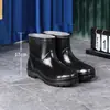 Botas de lluvia cálidas para hombre, botas de pesca de moda, botas de lluvia de seguridad para obras de construcción, zapatos impermeables de media caña para hombre, botas de goma largas y cortas para mujer