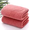 Dropshipping y distribución de toallas, toallas de baño de forro polar coral, juegos de toallas de baño florales europeas suaves y absorbentes al por mayor, artículos de regalo en stock para dropshipping