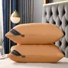 Almohada de terciopelo de plumas de un solo lado