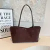 Bolso tote de color sólido mate para mujer, gran capacidad, bolso de mano nicho coreano, versátil para ir al trabajo, bolso de hombro y para debajo del brazo para mujer