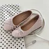 Zapatos Mary Jane de Diamantes Estilo Lujo Francés Pequeño para Mujer 2026 Nuevo Otoño Versátiles con Faldas Aumentan la Altura Oculto Boca Baja Zapatos de Salón