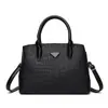 Bolso de Mujer Transfronterizo 2025 Nuevo de un Solo Hombro Cruzado de Mano con Textura de Grano Bolso de Mujer Gran Capacidad al por Mayor