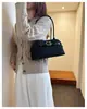 Bolsa Elegante Tendência Retro Fashion para Mulheres 2025 Outono Nova Moda de Alta Qualidade Roupas de Trabalho Grande Capacidade Cor Pura Bolsa Grande