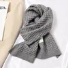 Bufanda pequeña versátil estilo coreano para mujer, otoño e invierno, suave, pegajosa, tejida de lana, cálida, bufanda de pareja, estudiantes, chicos