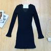Modelo en Oferta Grande en Stock "Robando Fragancia de Rosa" Estilo Preppy Lechoso Falda Primavera Negro Base Tejido No Reembolsable