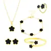 Conjunto de joyería de trébol de cinco hojas más vendido transfronterizo para mujer: un sencillo juego de collar, pulsera y pendientes de flor de la suerte en oro de goteo, una colección versátil de 5 piezas