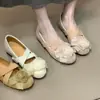 En Stock~Zapatos Estilo Ballet con Punta Redonda Plisada y Tacón Oculto para Mujer, Dulces Zapatos Mary Jane Franceses con Correa Elástica de Camelia