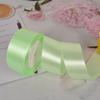 Suministro de fábrica 4cm cinta de poliéster para silla de boda respaldo cinta de satén cinta ramo flor material cinta de embalaje al por mayor