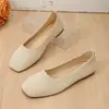 Novos sapatos femininos pretos confortáveis, sapatos slip-on simples para primavera-verão, sapatos baixos de sola única para mulheres, sapatos de tecido de malha respirável
