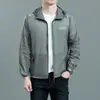 Novas Roupas de Proteção Solar Masculinas e Femininas, Leves, Respiráveis, de Secagem Rápida, Resistentes ao Desgaste, Casacos Finos com Logo, Roupas de Proteção Solar, Roupas para Pele ao Ar Livre
