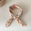 Collar de Bufanda de Seda Floral Verde Vintage para Mujer, Estilo de Nicho, Cadena Larga Ajustable para Suéter para Otoño e Invierno, Accesorio Versátil de Moda