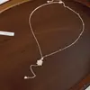 Elegância Suave Estilo Coreano~ Colar de Pérolas com Cluster de Flores de Zircônia, Corrente de Clavícula Simples e Fashionável Estilo Ins, Corrente para Suéter de Luxo Leve e de Alta Qualidade