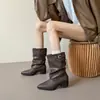 Botas Curtas Estilo Wasteland Garota Picante Botas Femininas Western Novo Outono/Inverno 2026 Salto Bloco Retrô Cowboy Emagrecimento Bico Fino Botas Martin