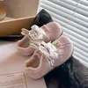 Zapatos para Niñas 2026 Primavera/Otoño Nuevos Suela Blanda Zapatos de Entrenamiento Alemanes para Niños Zapatos Deportivos para Niñas Pequeñas Bebé Zapatos de Malla para Niños