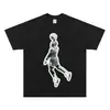 Nueva camiseta de verano retro americana de baloncesto para hombre de manga corta con un divertido estampado de Morant con doble pistola, corte holgado