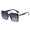 Gafas de Sol Cuadradas de Lujo Ligero Estilo Nuevo con Marco UV para Mujer, Lentes Polarizadas Anti-UV, Protector Solar, Elegantes, Efecto Adelgazante para Caras Grandes 7731