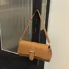 Bolso de Hombro Niche de Estilo Francés para Mujer 2025 Nuevo Trendy Retro para Viajar Bolso Cruzado Popular con Hebilla de Cinturón