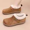 Sapatos Novos de Algodão de Inverno Sola Grossa Fundo Plano Bico Fechado Feminino Peludo Exterior Quente Fivela de Couro Veludo Plus Casual Decoração