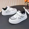 Tenis Blancos para Niños Modelo Verano 2026 Zapatos con Paneles de Malla para Niños Zapatos para Caminar de Suela Suave para Bebé Zapatos Deportivos Transpirables para Niñas