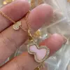 Collar de Calabaza Kirin Oro Rosa 18K Ágata Roja Madre Perla Blanca Colgante Wulu Cadena para Clavícula Joyería de Tendencia Nacional para Mujeres