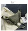 Bolsa cruzada UJIA al por mayor mismo estilo todo a juego bolsa tipo empanada Viaje 2024 primavera nuevo bolso de hombro con relleno de seda