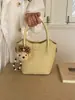 2026 Bolso Casual de Moda Estilo Nuevo con una Textura Simple y Moderna, Bolso Cubo para Invierno, Bolso Cruzado y de Hombro Personalizado para Mujer