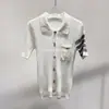 Loja Oficial Shanghai Dan Nong/Novo Estilo Tricô Canelado Polo Manga Curta Slim Fit Cardigan Top Estilo Chanel com Quatro Listras