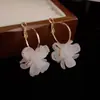 Aretes de pétalos de acrílico súper de hada, elegantes, dulces, para mujer, diseño fresco y versátil, aretes de moda coreana
