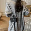 Nuevos Bolsos Personalizados de Mano para Mujer Otoño 2025, Bolsos de Hombro Casuales Retro, Bolsos Cuadrados Pequeños de Moda, Bolsos Cruzados