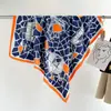 Bufanda Avanzada Camelia Estilo Coreano 90cm Bufanda de Seda Twill Nuevo Estilo Cadena Bufanda Cuadrada Grande Chal Protector Solar Pañuelo para la Cabeza Mujer