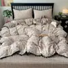 Juego de Cama de Hilo Bouclé Estilo Nuevo 2026 de Cuatro Piezas, Estilo Ins con Encaje de Pompón, para Dormitorio de Estudiante, Juego de Tres Piezas