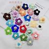 Lã artesanal de crochê bonito pequeno grampo de cabelo de flor japonesa de sete cores pequenas broche de flores roupas decorativas puff acessórios de flores