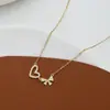 Corrente de clavícula elegante banhada a ouro real com micro cravação de zircônia, design de nicho feminino, colar de laço de amor, colar versátil