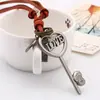 Colar de Cordão de Couro Vintage para Mulheres, Corrente Longa Versátil Coreana para Suéter, Liga de Metal Corrente Longa Chave Coração Couro de Vaca