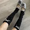 Outono e inverno meias femininas japonesas de pelo, meias de cano médio, cor sólida, moda quente, renda, conjunto de pernas torcidas, atacado, Joker