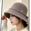 Nuevo Sombrero de Pescador de Chenilla Otoño e Invierno para Mujer Estilo Coreano Moda Cálido Sombrero de Cubo de Moda Casual con Lazo Sombrero de Cubo