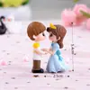 Figuras de pareja personalizadas y creativas con temática de dibujos animados, decoraciones de regalo, accesorios, llaveros del Principito y la Princesa, y adornos para manualidades