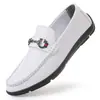 Nova Moda Masculina Sapatos de Uma Sola para Todas as Estações Estilo Britânico Sapatos Beanie Sapatos Casuais de Couro Masculinos Slip-on Casual Sapatos de Dirigir Masculinos