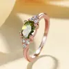 Anel Simples e Luxuoso Estilo Coreano de Cao Shi para Mulheres, Elegante Anel de Noivado e Casamento, Venda Direta do Fabricante, Anel Solitário Delicado