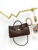 Velho estilo Qian 2024 Nova bolsa de compras de couro genuíno tecido à mão bolsa feminina crossbody saco tote saco retro para as axilas para as mulheres