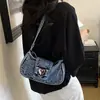 Bolso pequeño de nicho moderno y a la moda para mujer, nuevo bolso cruzado casual versátil para el hombro o debajo del brazo 2026, bolso de mano pequeño para salir