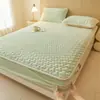Funda de Sábana de Terciopelo de Leche Engrosada Clase A Pieza Única Cubierta de Cama Acolchada de Invierno Juego de Sábanas Protector de Colchón Nuevo Estilo 2025