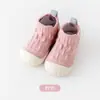 Calcetines de piso para bebé nuevos, color liso, suela suave, transpirables, a prueba de frío, antideslizantes, adecuados para niños y niñas, zapatos para antes de caminar, zapatos para caminar de bebé