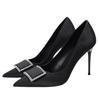 Zapatos de tacón alto para mujer, estilo nuevo 2026, con un diseño único, que presentan hebillas cuadradas, pedrería, puntas afiladas y tacones finos